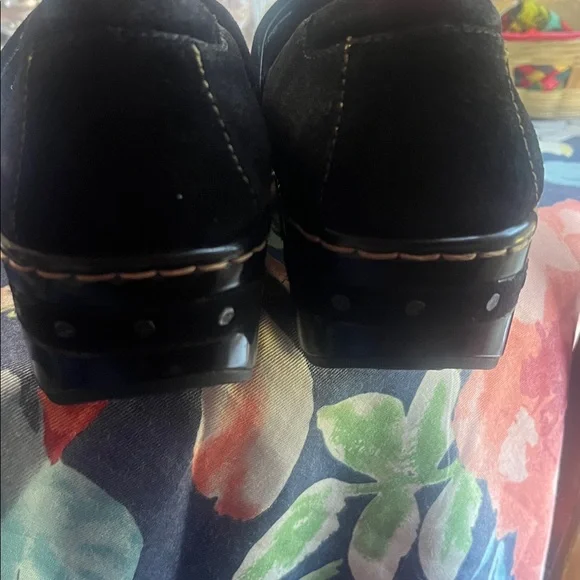 Born Womens Size 7 Bailie Black Suede Leather Casual Slip On Closed Back Clogs - Picture 3 of 6